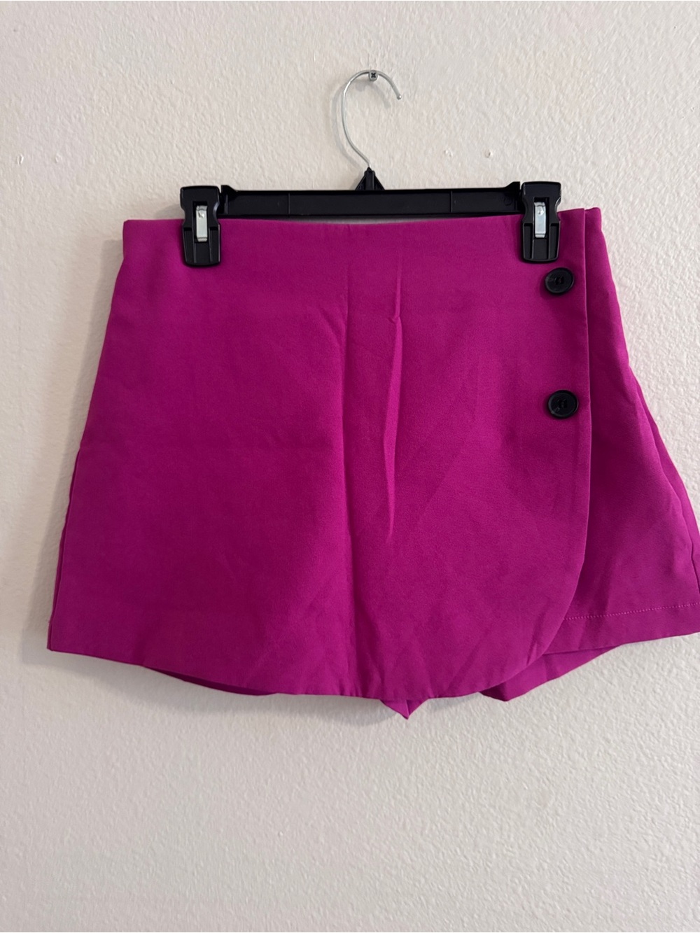 SHEIN Fuchsia Side-Button Skort Shorts